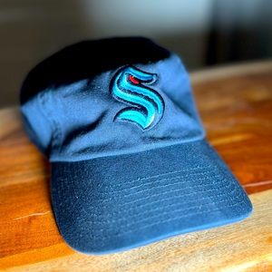 Seattle Kraken dad hat brand new